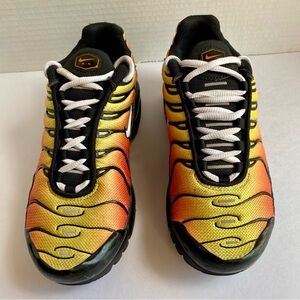 Nike Air Max Plus Tn Red Orange Size 4.5 Youth Women Size 6 AR1852